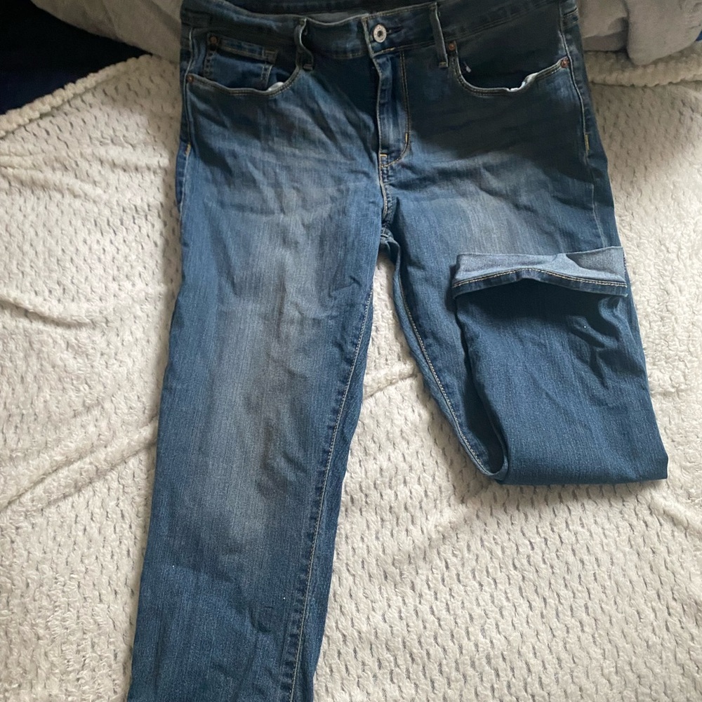 Signature Levi crop jeans